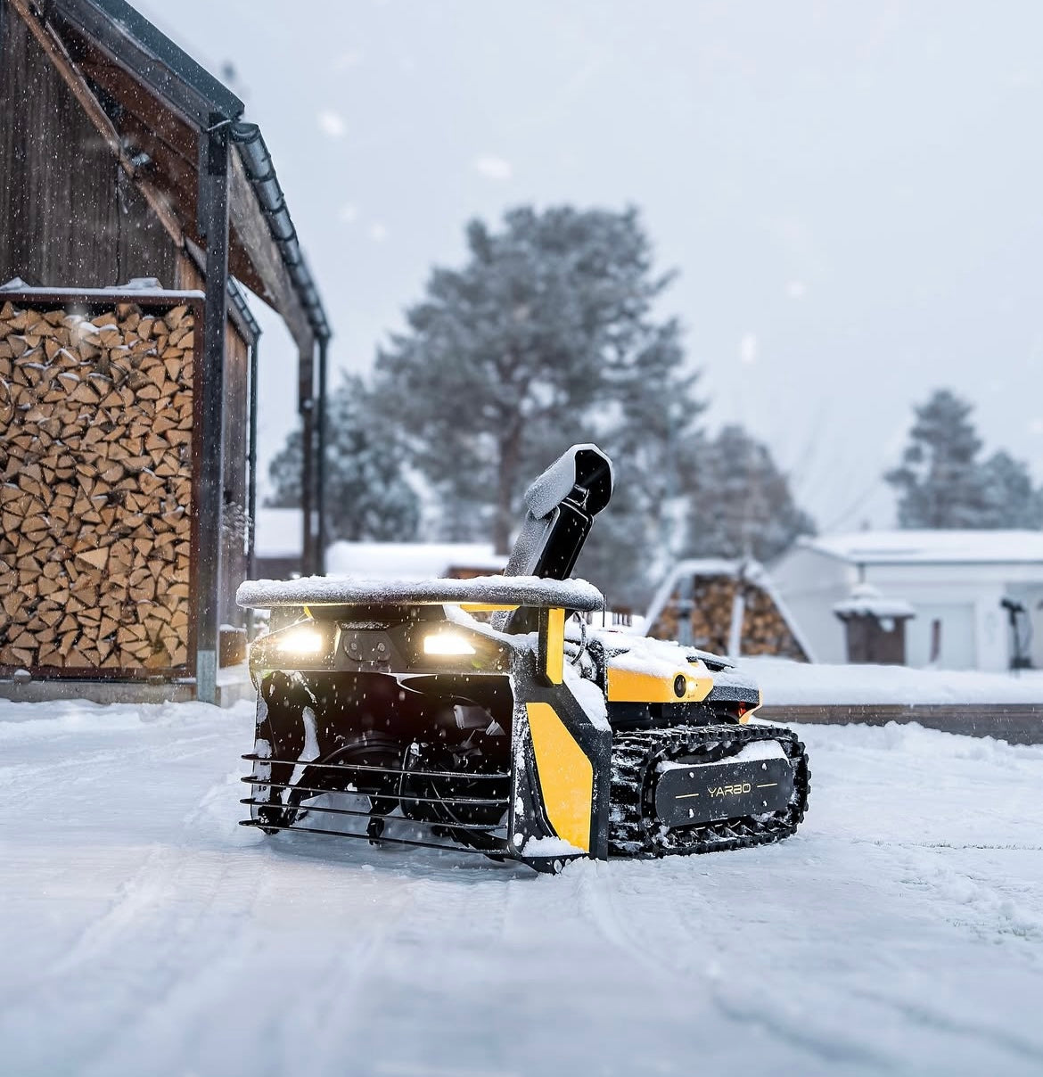 Yarbo : Le robot de jardin 4 saisons qui va changer ta vie extérieure 🌿❄️