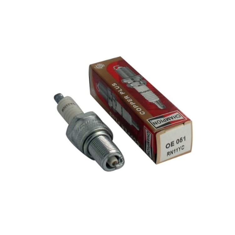 Bougie d’allumage CHAMPION RN11YC – équivalente EYQUEM RC32LS et TORCH F5RTC pour moteur thermique professionnel